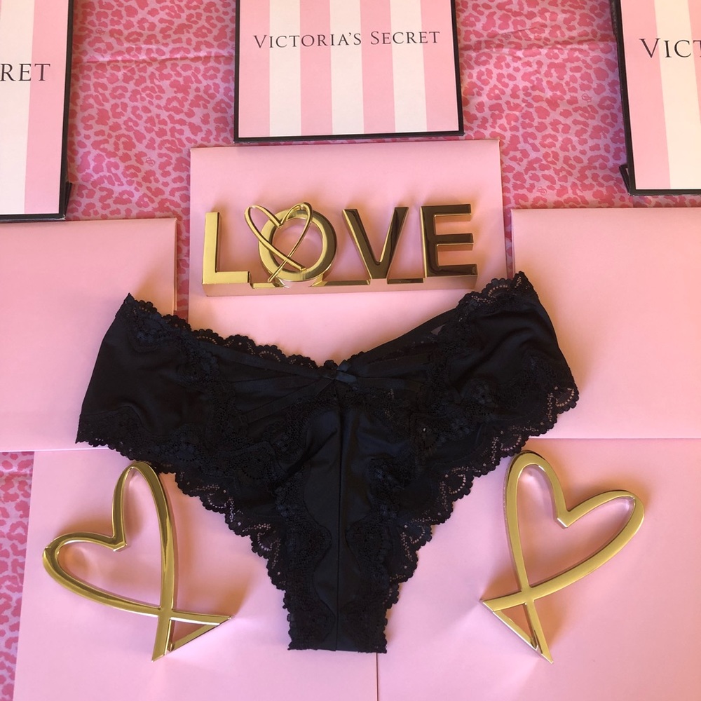 Black VS cheeky panty